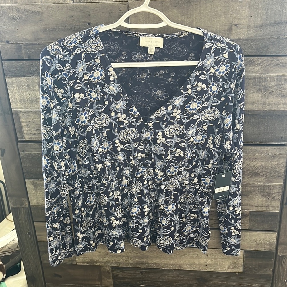 Brand new Lucky Brand shirt Small petite Navy blue floral tapered waist